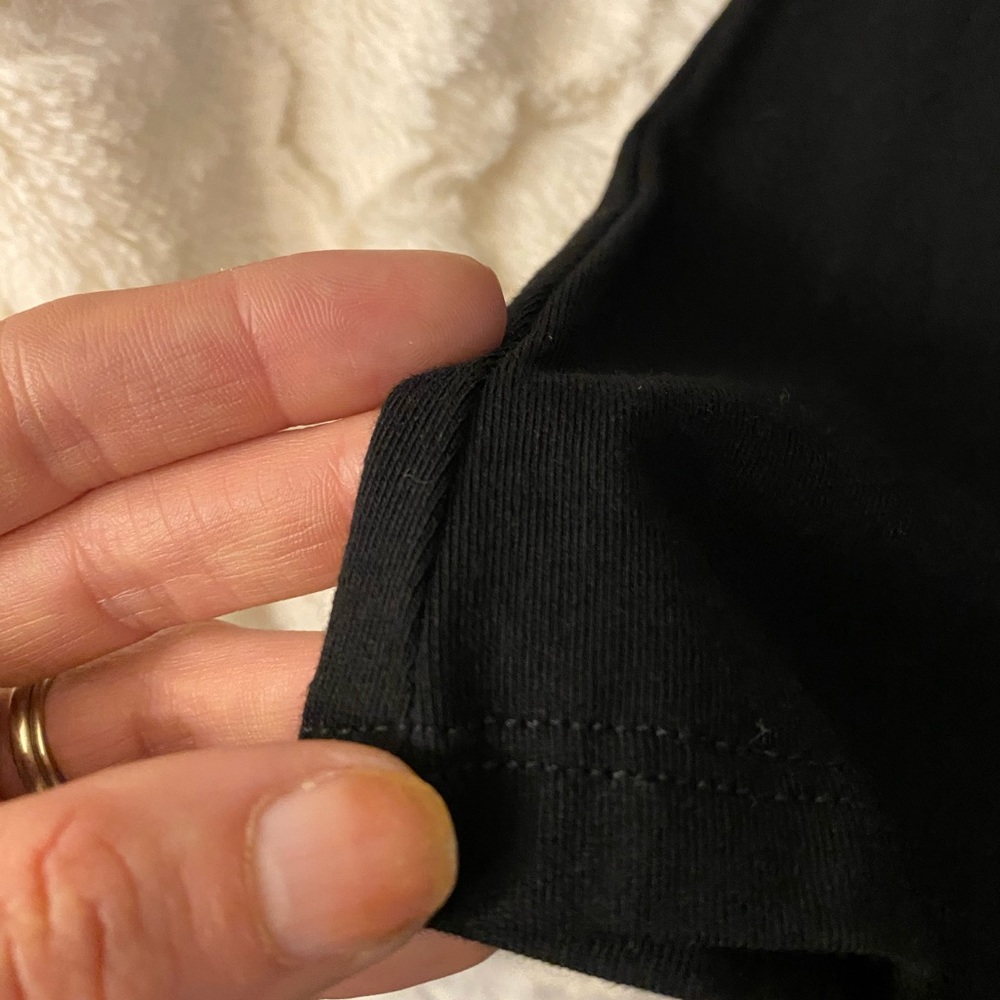 Keyhole Black Top - Picture 4 of 5